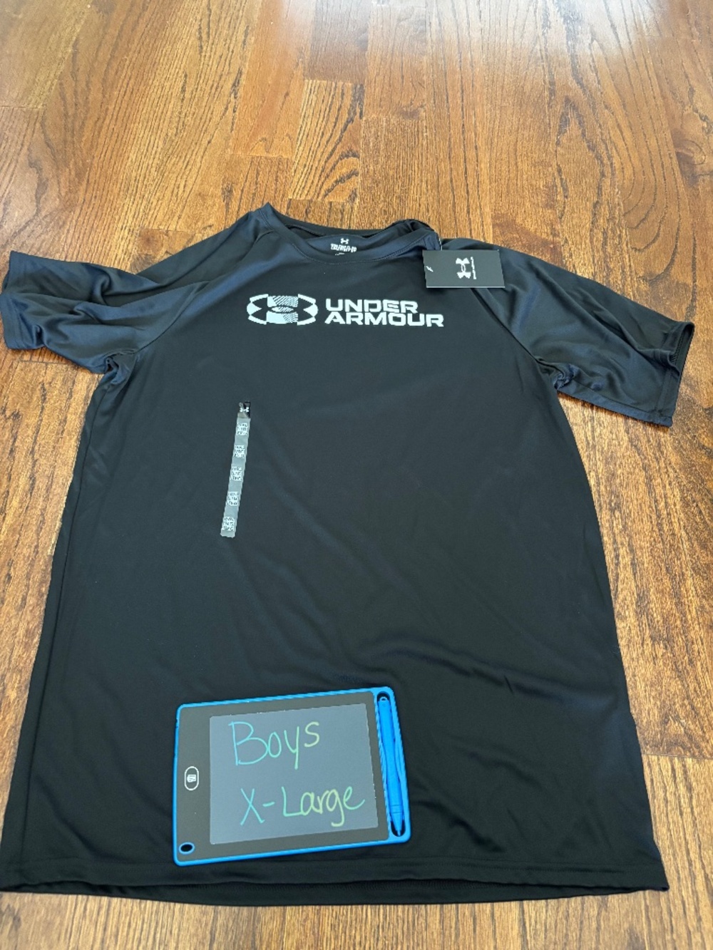 NWT Boys Under Armour T-shirt Size XL